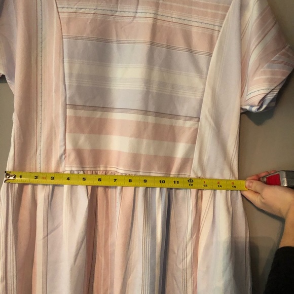 Short white striped dress - Picture 3 of 3